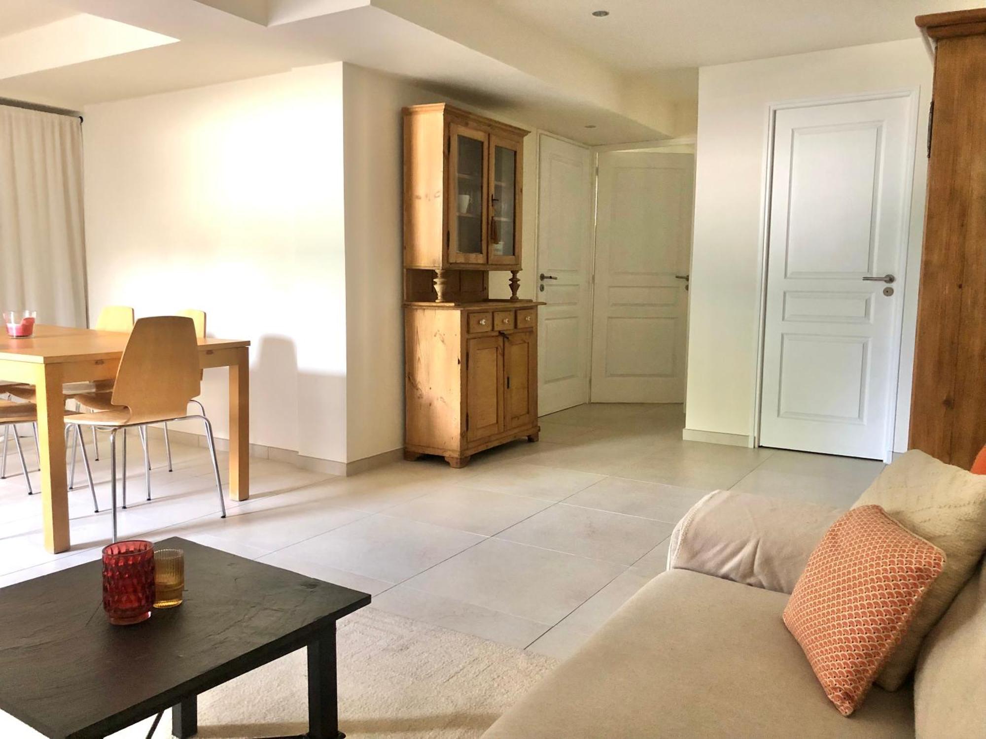 The Hope, Privee Au Sein D'une Maison Avec Piscine Holiday home