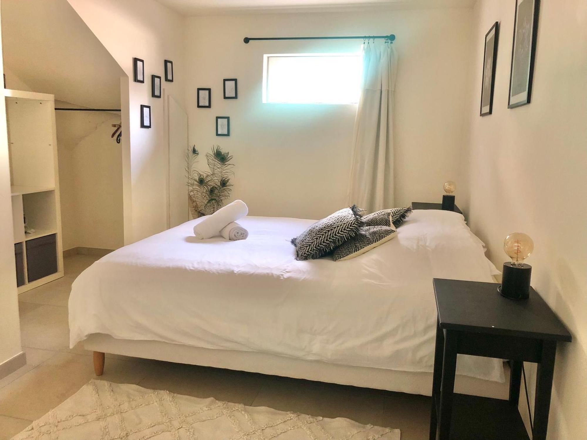 Hébergement de vacances The Hope, Privee Au Sein D'une Maison Avec Piscine *